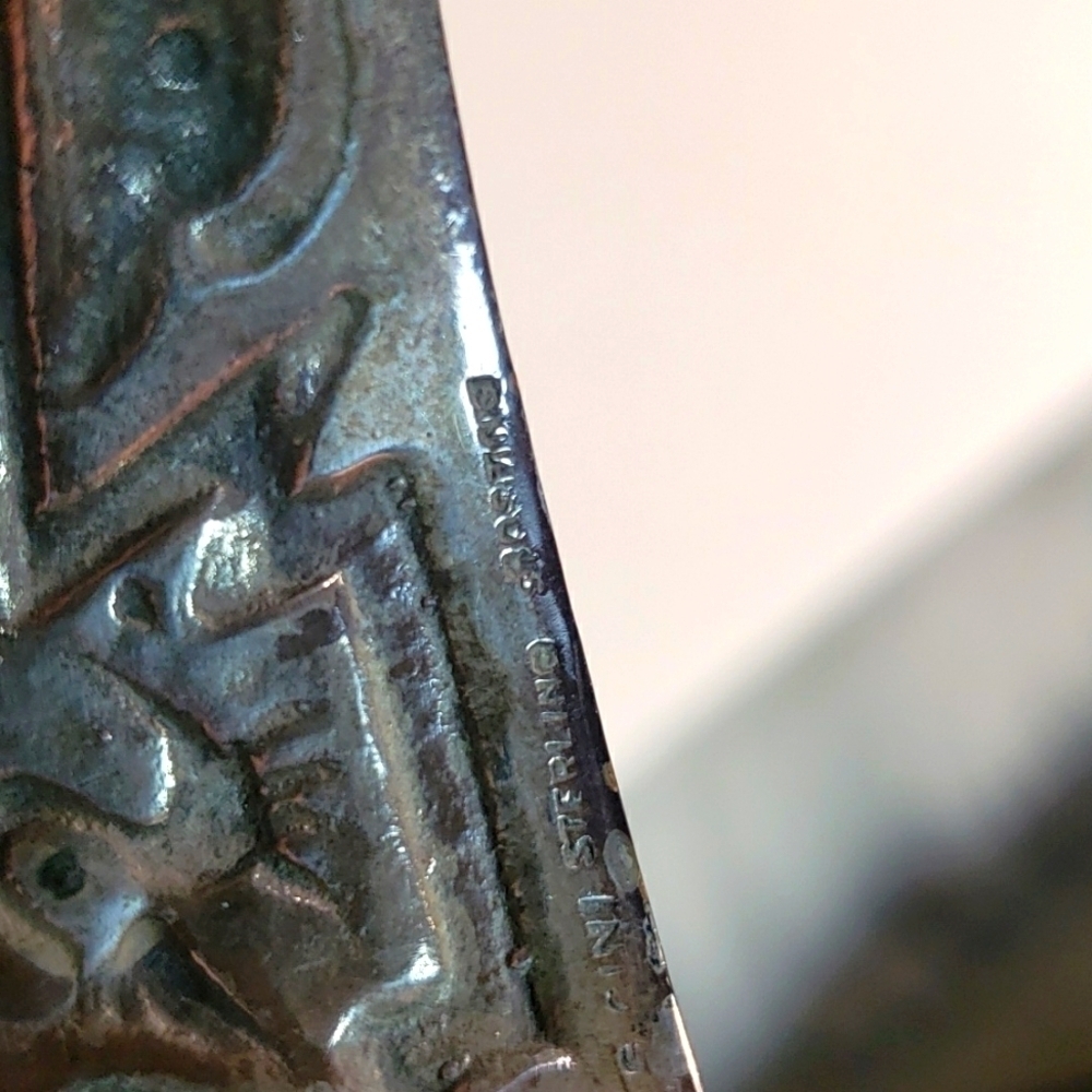 Vintage Sterling Silver Cuff Bracelet Inca Iconography Figures & Bird Decoration - Picture 5 of 9